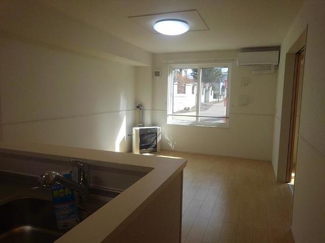 エレガントハウス　東門　Ａ リビング