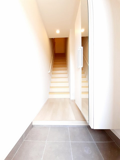 ラ・ヴィ・アン・クルール 玄関