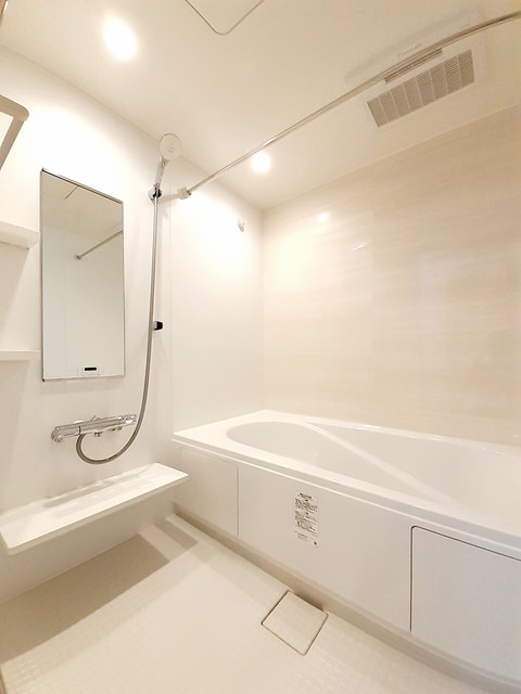 ラ・ヴィ・アン・クルール 風呂画像