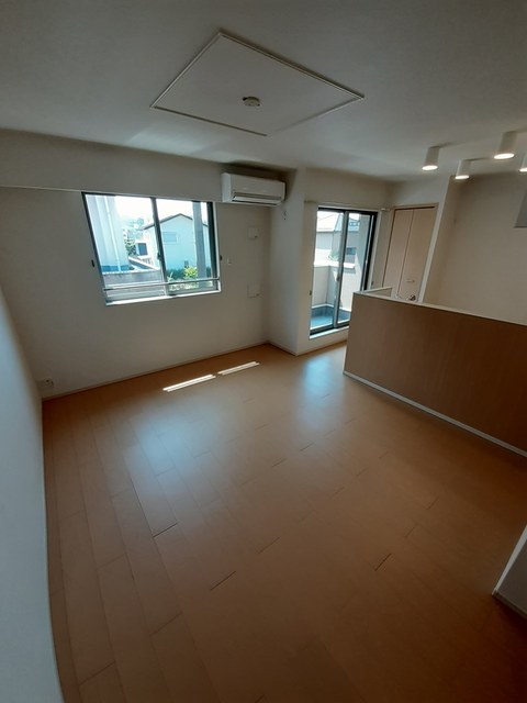 ジュネス・ヌーベルⅣ リビング