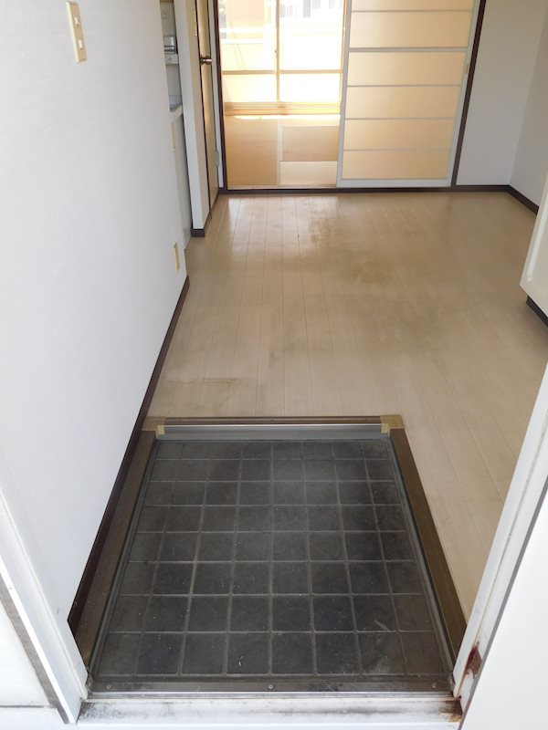 サンライフ前田No.2  玄関