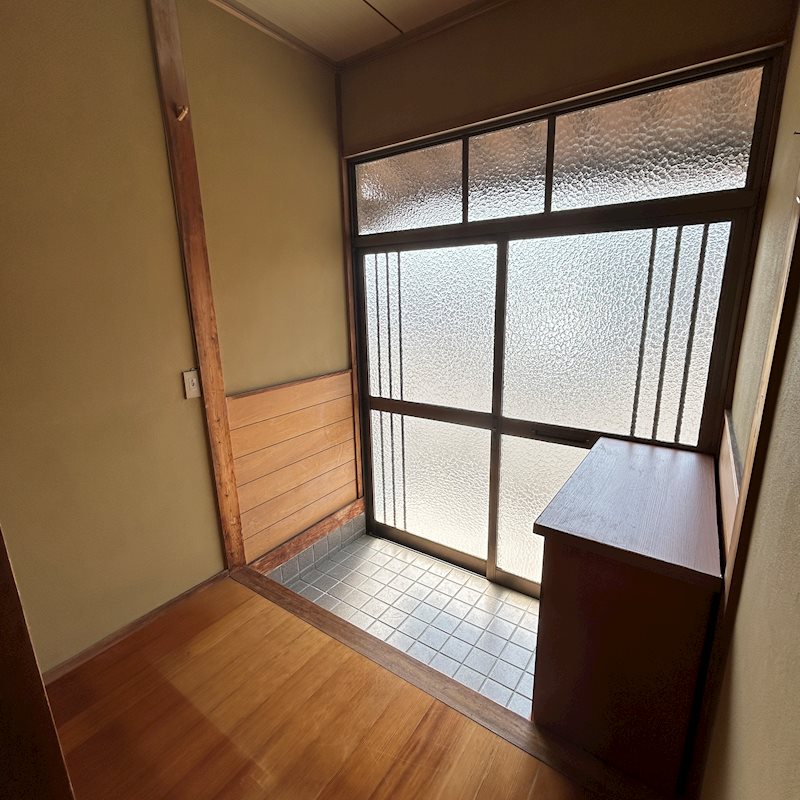 日野EH貸家 玄関