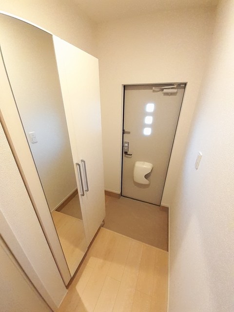 マルサンスカイＡ 玄関