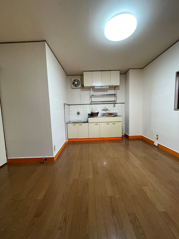 愛和ビル リビング