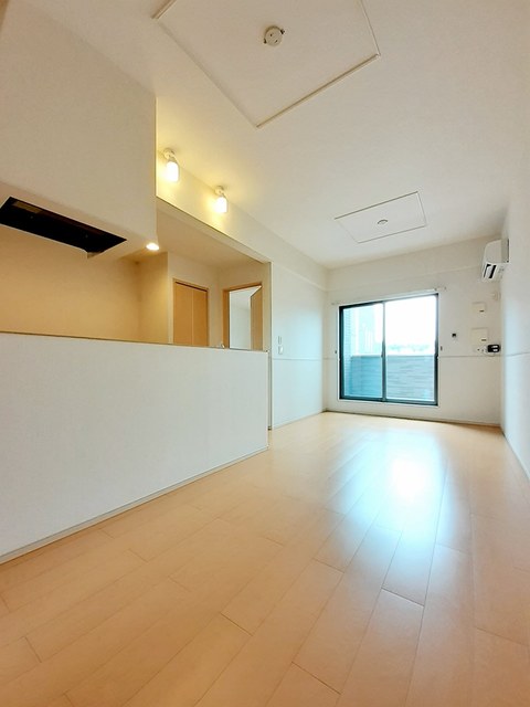 サンシャイン砂子 リビング