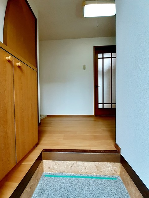 エスポワール馬越 玄関