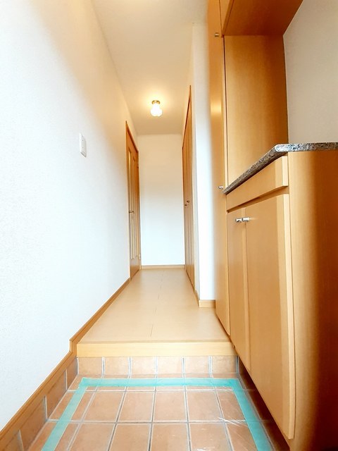 ロータス鳥生　Ｃ 玄関