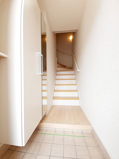 カーサ・セレノ　Ｃ 玄関