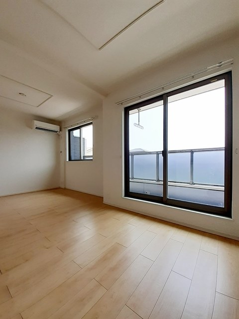 カーサ・セレノ　Ｃ リビング