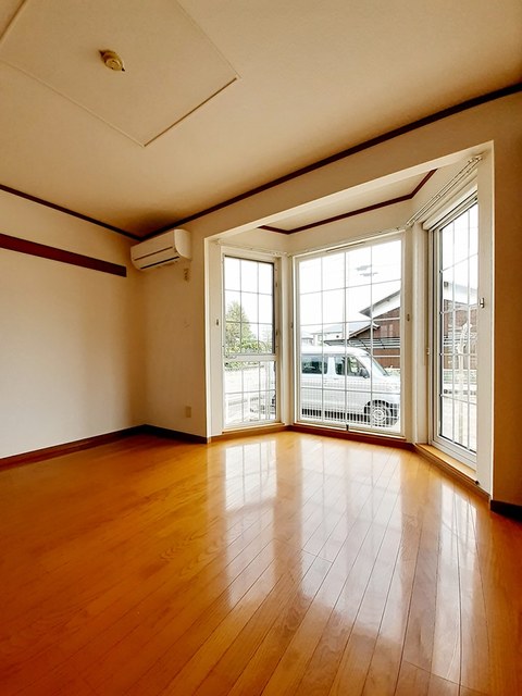 クレストールかたやま リビング