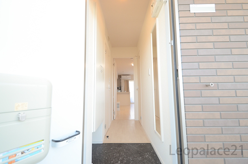 レオネクストスノーホワイト 玄関