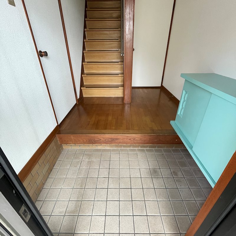 中野ホーム枝松5丁目5-14借家 玄関