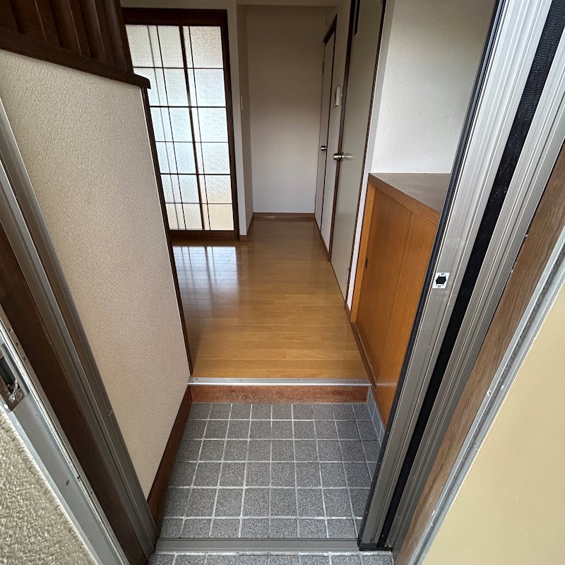 ファミーユシノハラ 玄関