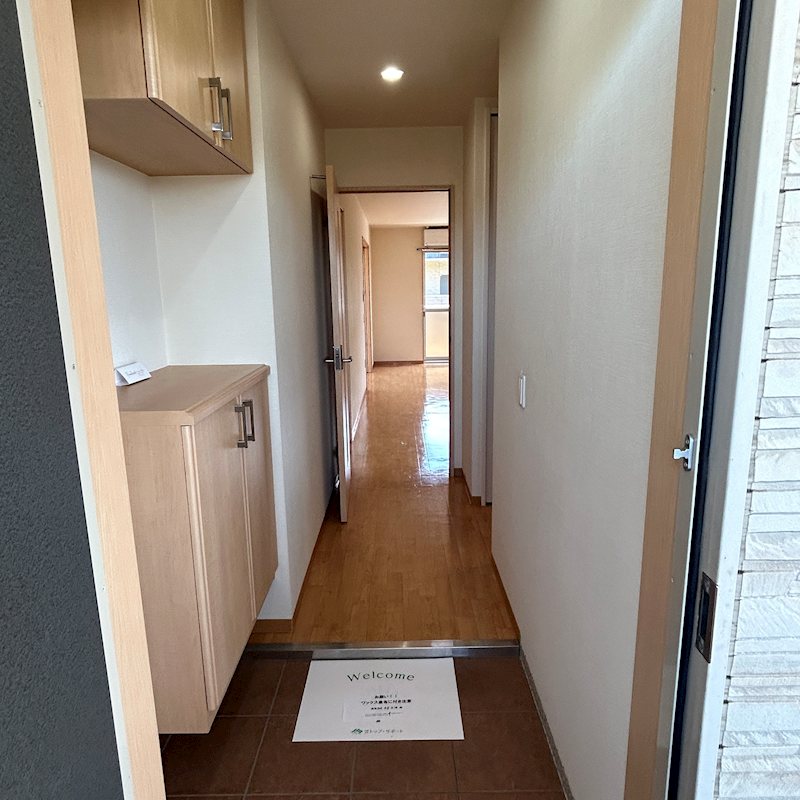 フォブールこもだＢ棟 玄関