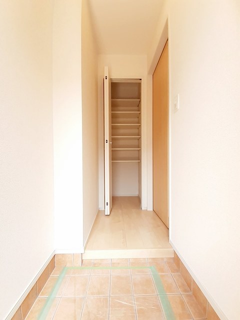 カーサ　コルディアーレ　Ｂ 玄関