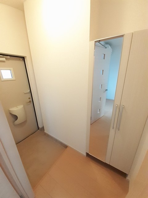 シュウ・レミングＡ 玄関