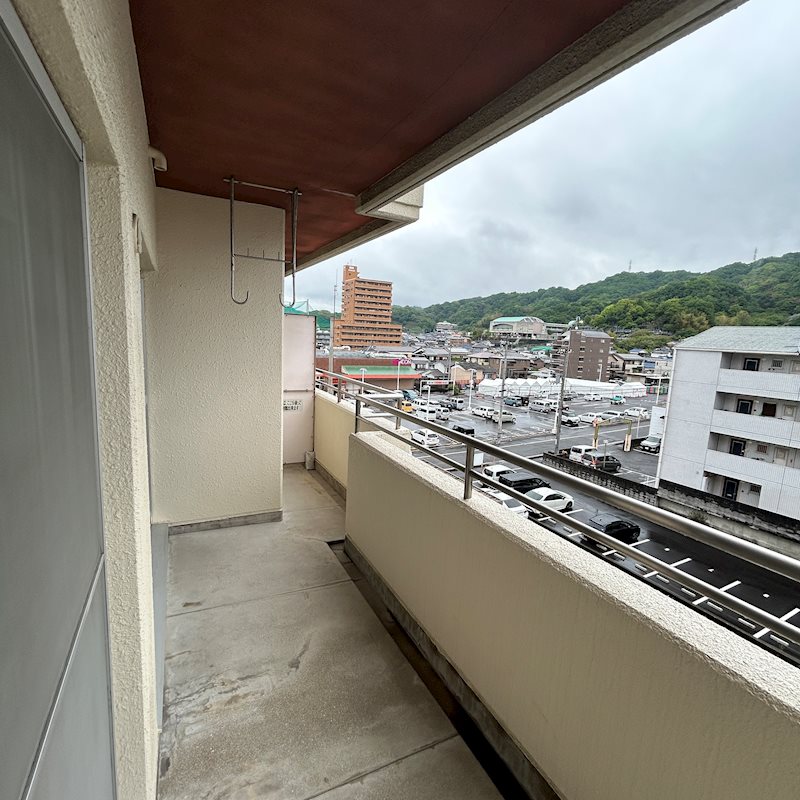 太陽山越ビル  ベランダ