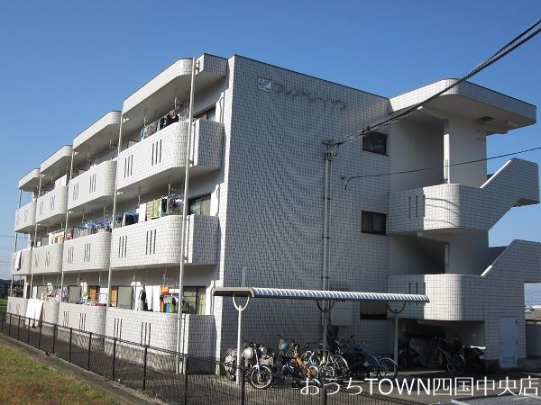 フレンドリーハイツ 202号室 外観