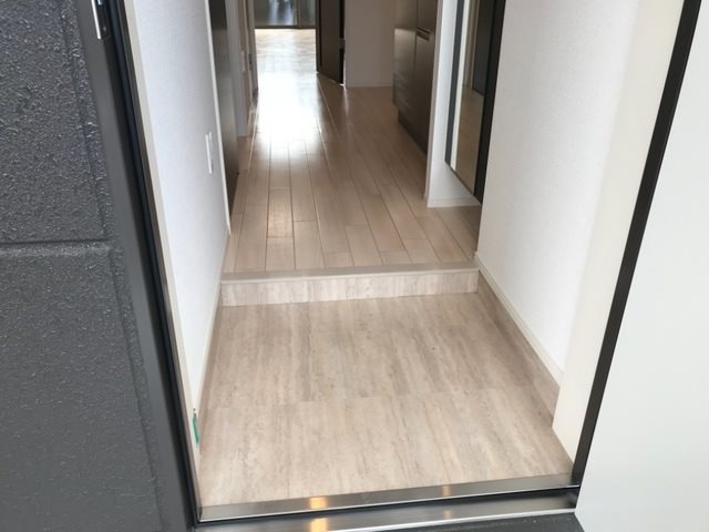 ヴェルジュ　ウマ 玄関