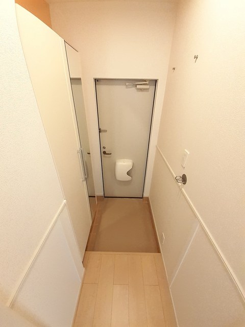 ベル　オーヴⅧ　Ａ 玄関