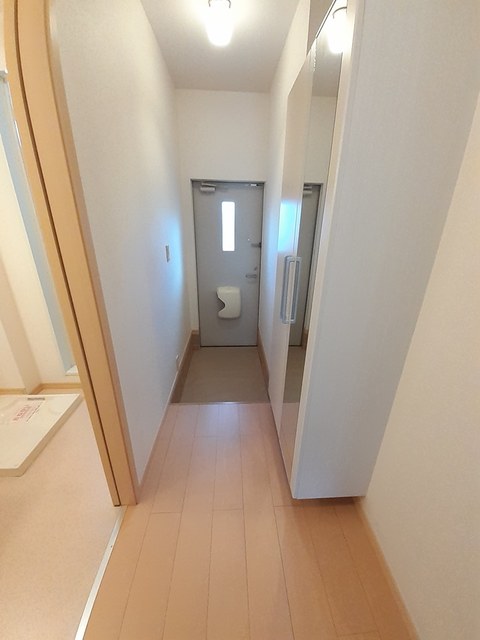 クレイドルＨ・Ｉ 玄関