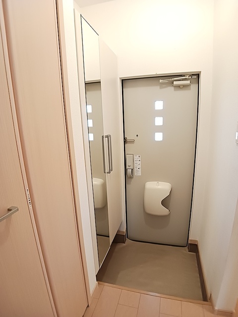カルトナージュ 玄関