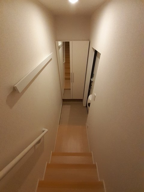 ミニョン　ノンブリル川之江Ａ 玄関