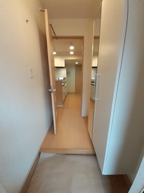 ラ　ルーチェ　Ｃ 玄関