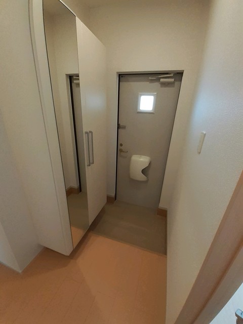 エアリー　カーサＢ 玄関