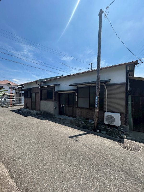東雲町2丁目11-11貸家 外観