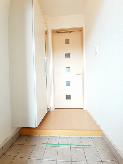プリムローズＡ 玄関
