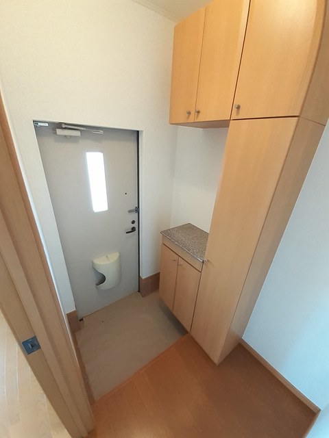 ハッピー尾山タウン　Ａ 玄関
