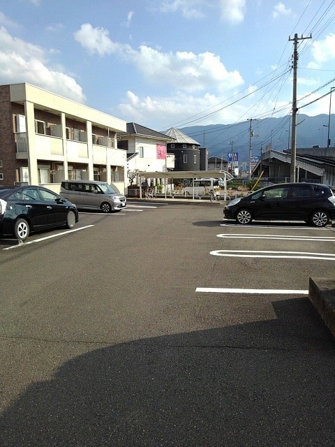 イート　ハーブⅠ 駐車場