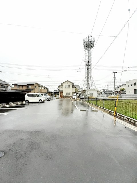 グランディール枝堀Ａ 駐車場