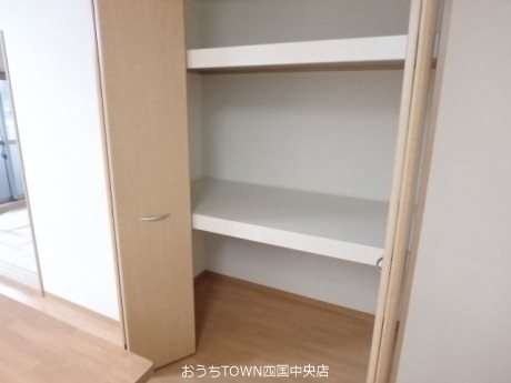 フォブールフローリッシュ 収納