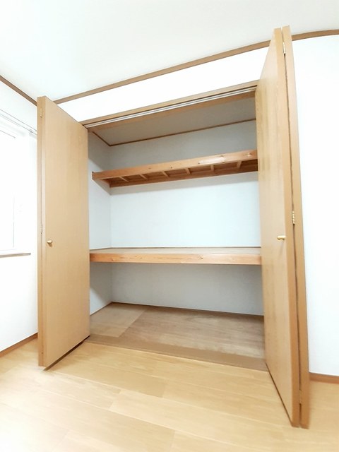 ロータス・高田Ｃ 収納