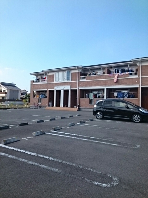 ロータス鳥生　Ｄ 駐車場