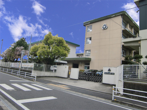 ハイツ山西 小学校