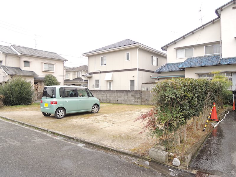 渡部枝松月極駐車場 駐車場