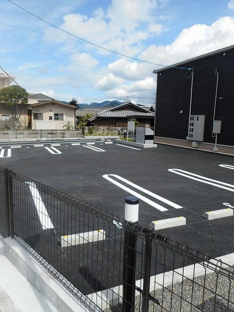 楪 駐車場