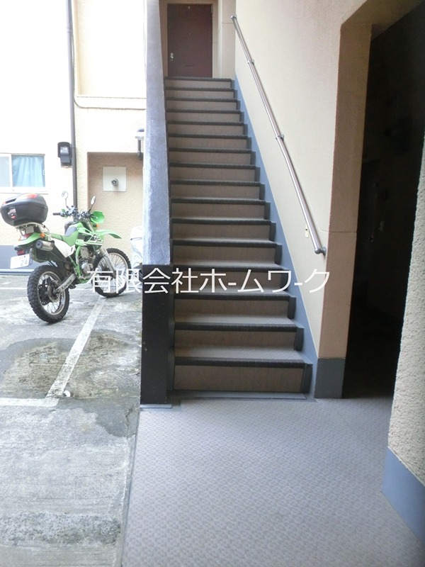 レジ東郷 ロビー