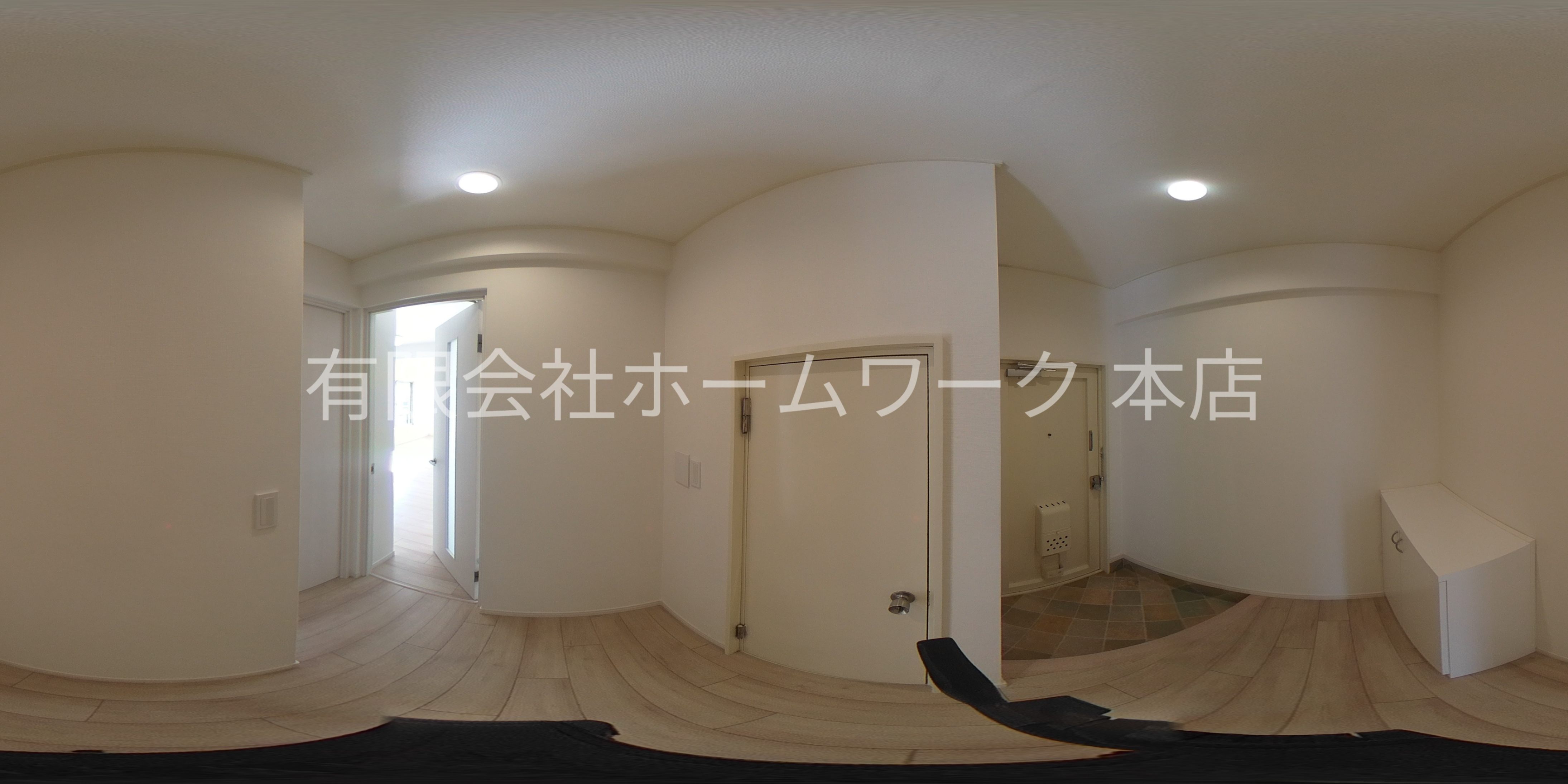 レジ東郷 玄関