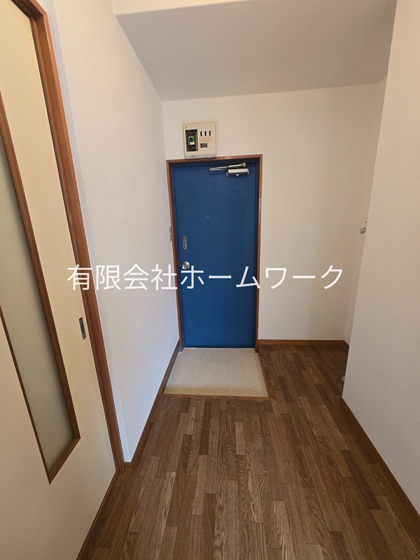 メゾンＴ 玄関