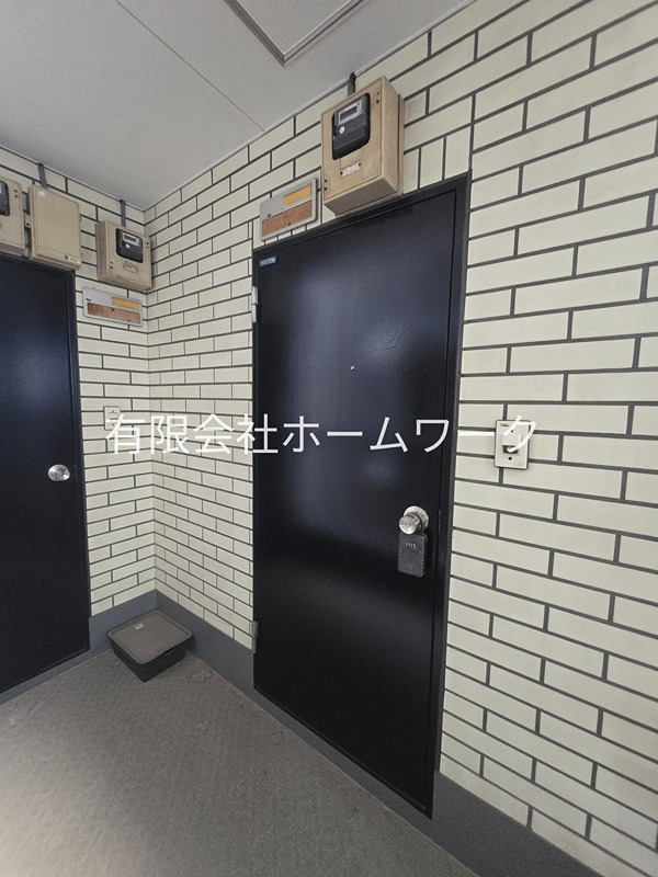 メゾンＴ 玄関