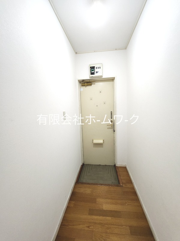 ノイエスハウゼス 玄関