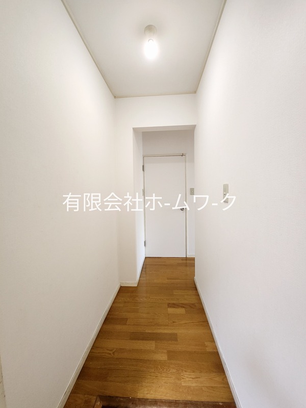 ノイエスハウゼス 玄関