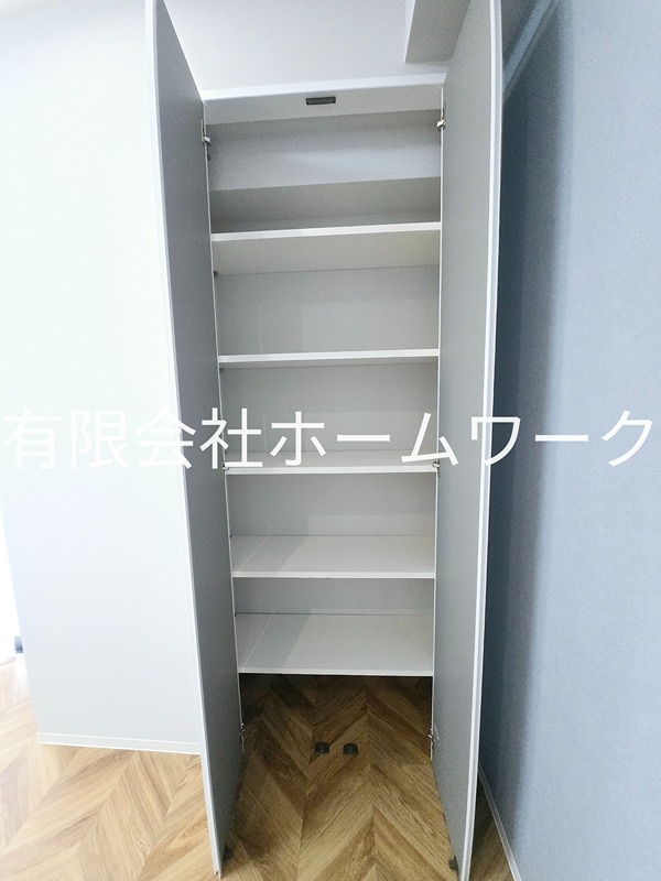 ロイヤルハイツ新高円寺 収納