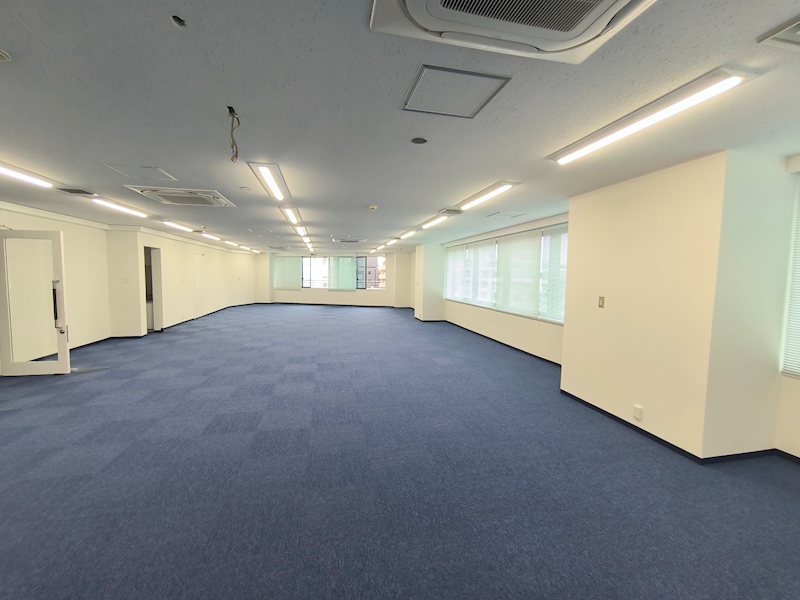 第３都ビル 玄関