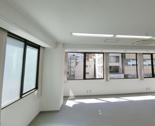 秋葉原槇町ビル 玄関