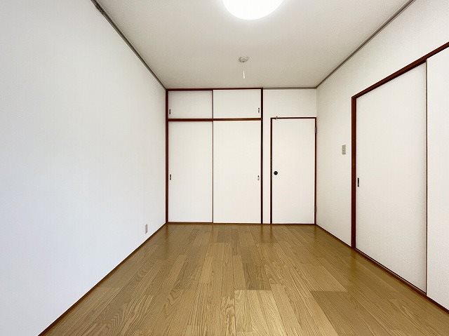 ベッドルーム